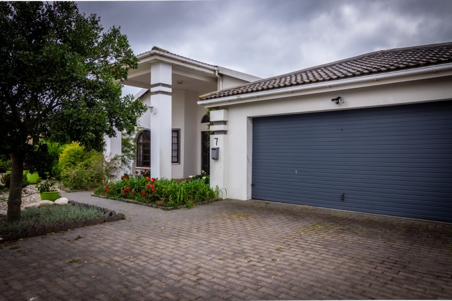 4 Bedroom Property for Sale in Velddrif Western Cape